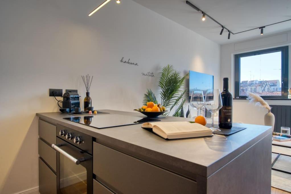 Italianflat - Canal Couture, Navigli Luxury Retreat Милан Экстерьер фото